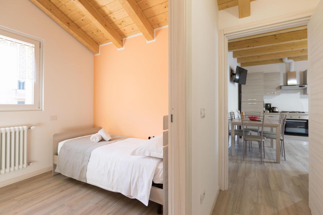Residenze Lariane Apartamento Colico Exterior foto