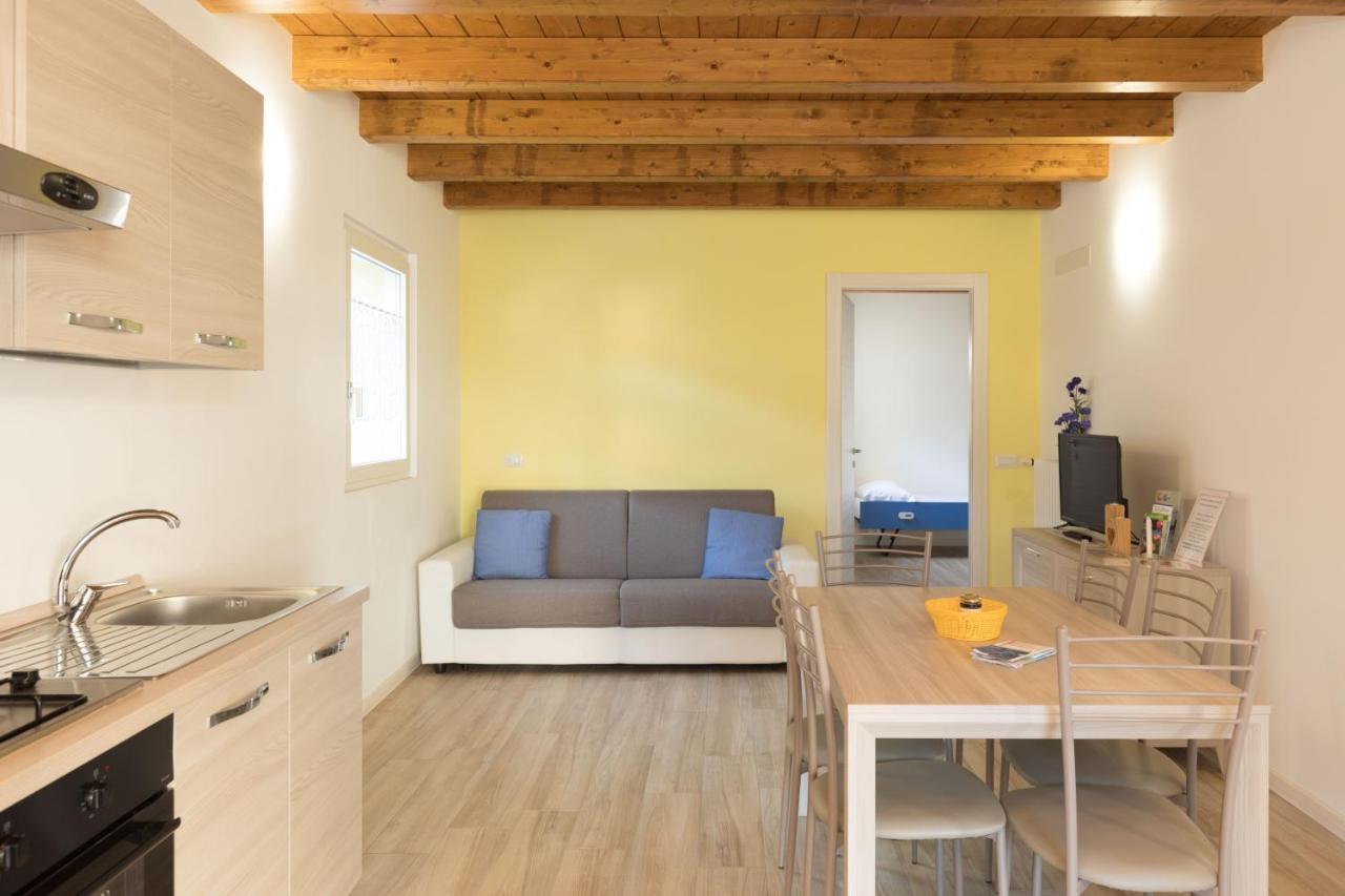 Residenze Lariane Apartamento Colico Exterior foto