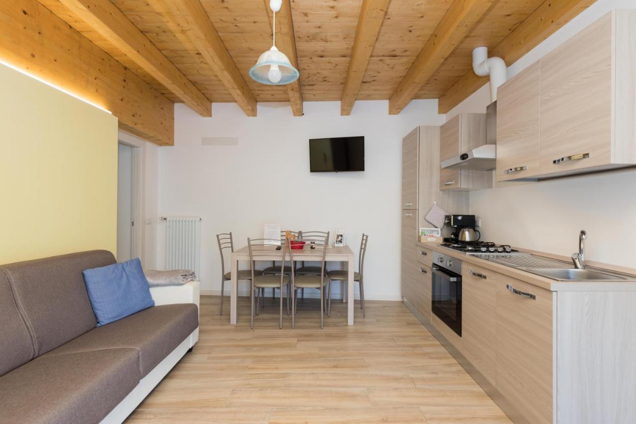 Residenze Lariane Apartamento Colico Exterior foto