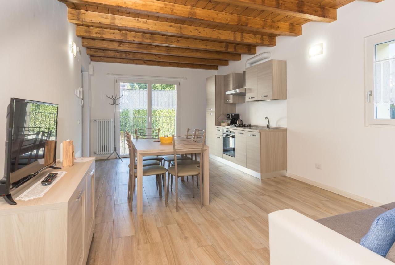 Residenze Lariane Apartamento Colico Exterior foto