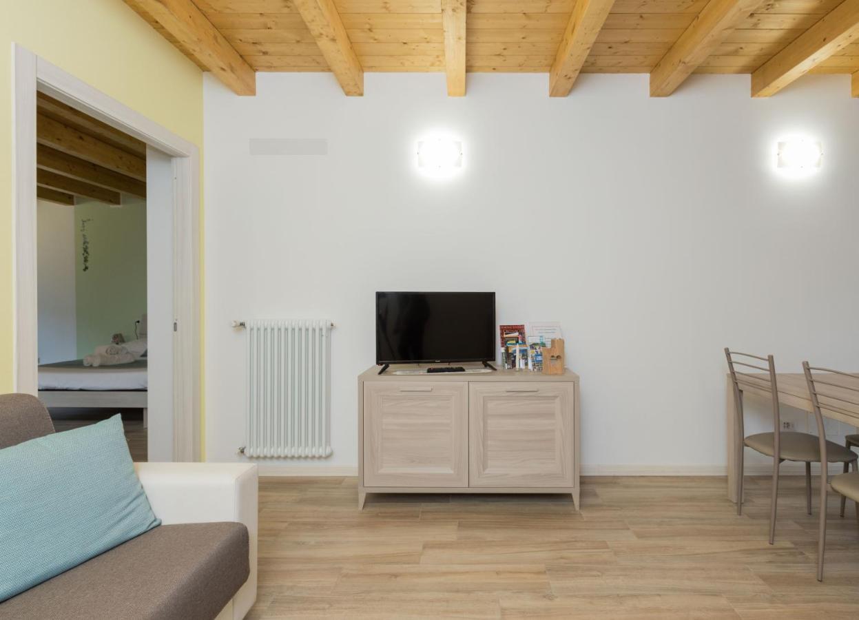 Residenze Lariane Apartamento Colico Exterior foto
