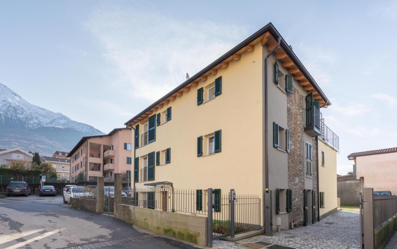 Residenze Lariane Apartamento Colico Exterior foto