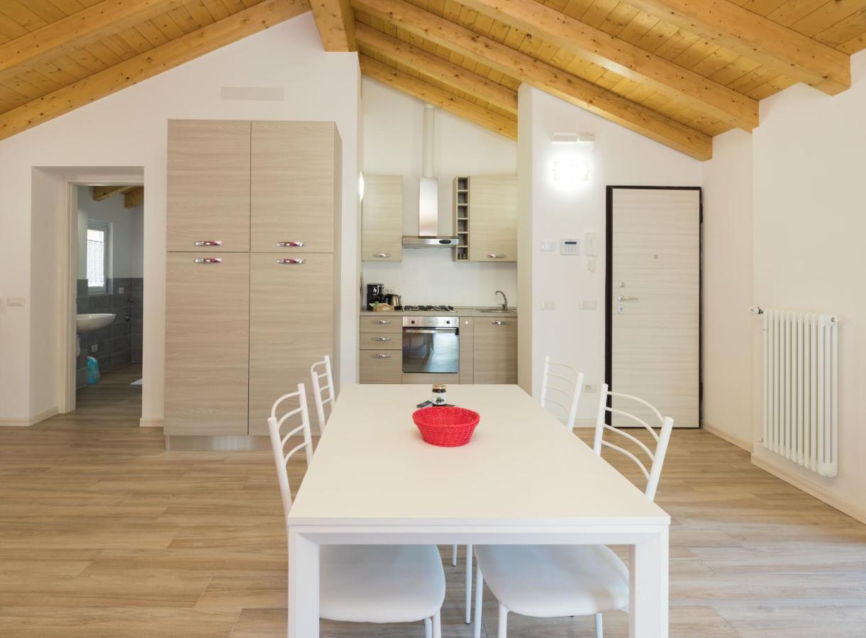 Residenze Lariane Apartamento Colico Exterior foto