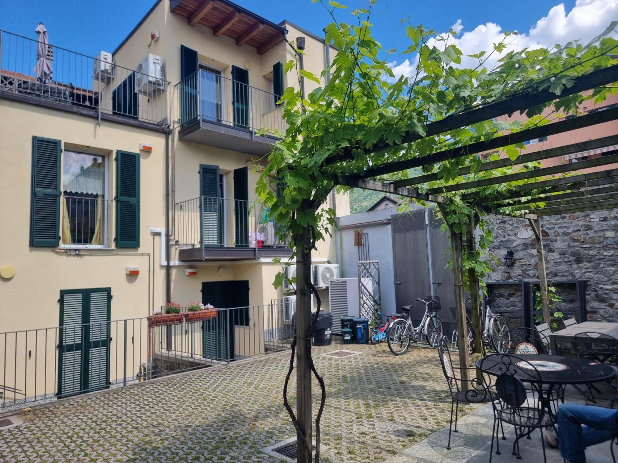 Residenze Lariane Apartamento Colico Exterior foto